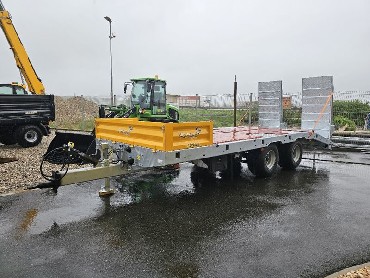 Prikolica Hummel 12 ton za gradbene stroje- NOVO